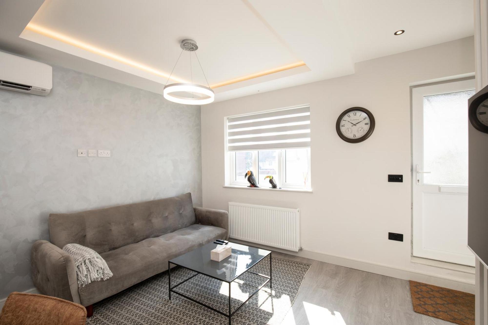 Luxury 3 Bedroom Flat 5 Min To Tube Station