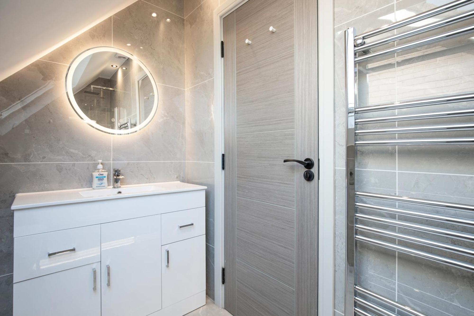 Luxury 3 Bedroom Flat 5 Min To Tube Station