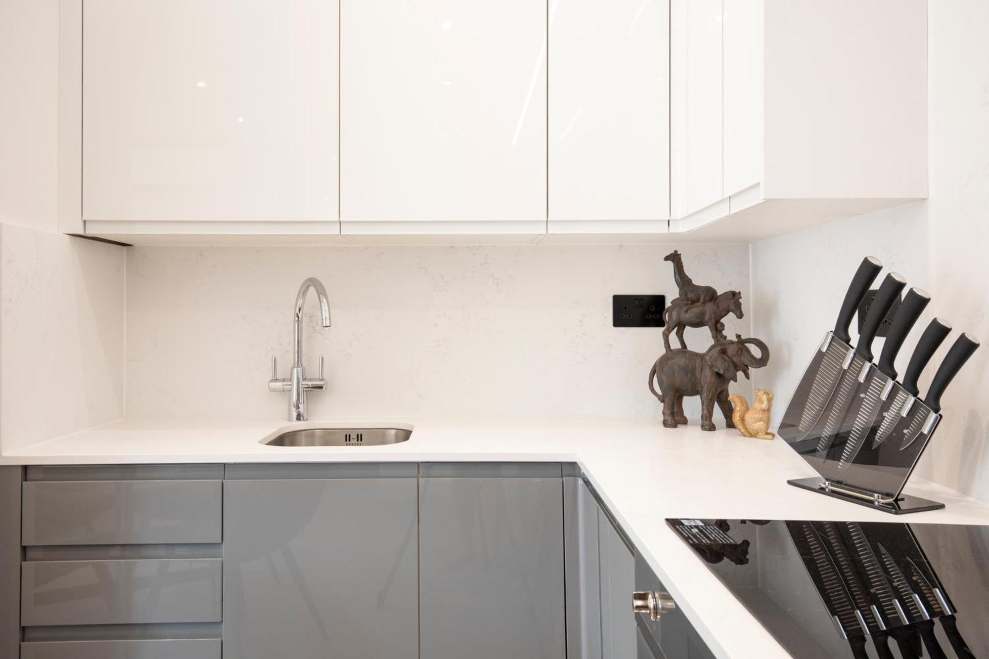 Luxury 3 Bedroom Flat 5 Min To Tube Station * Londres